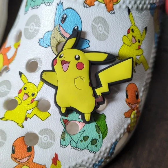 Toddler Crocs x Pokemon Pikachu Size 9c - Picture 7 of 9